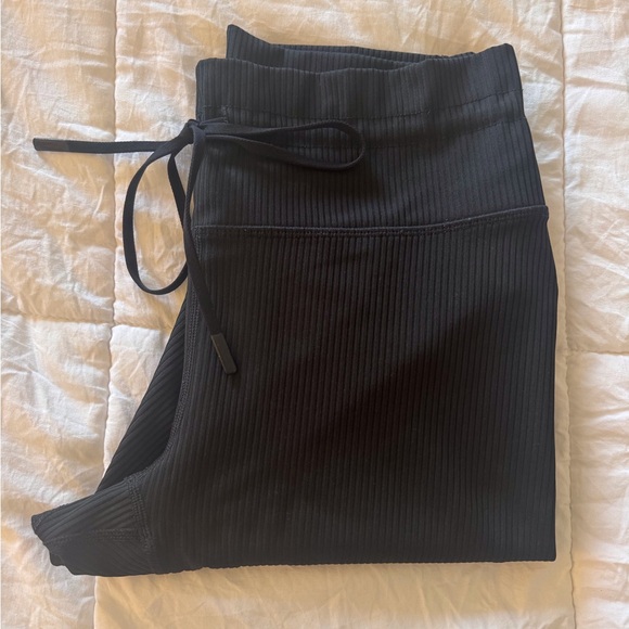 Fabletics Oasis Black Ribbed Drawstring Leggings - Picture 8 of 8